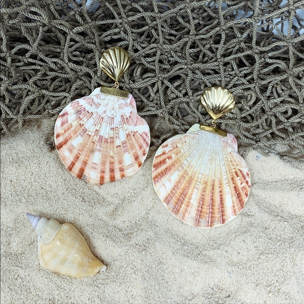 SEASHELL SCALLOP EARRINGS